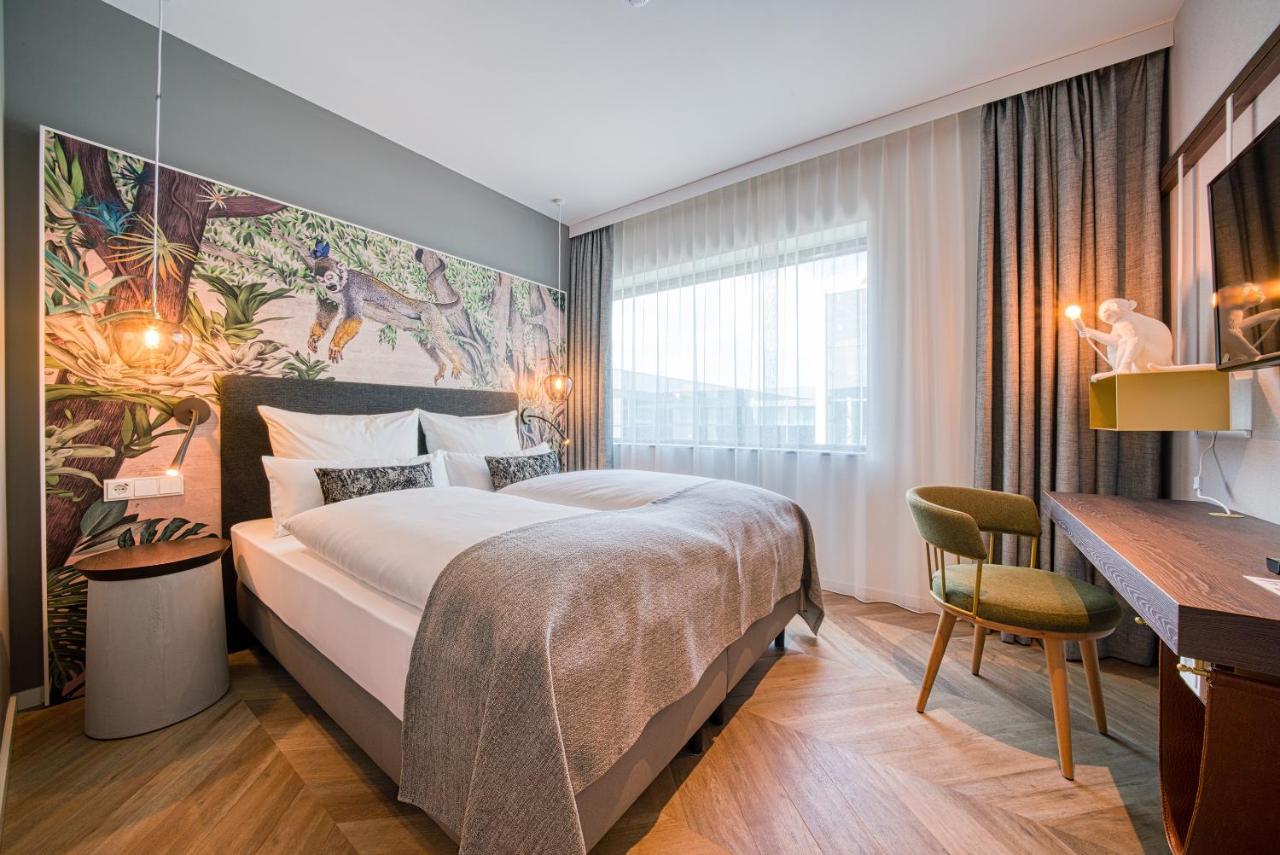 Отель Vienna House Easy By Wyndham Amsterdam Airport Schiphol Хоофддорп Экстерьер фото
