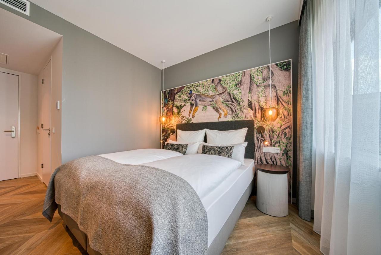 Отель Vienna House Easy By Wyndham Amsterdam Airport Schiphol Хоофддорп Экстерьер фото