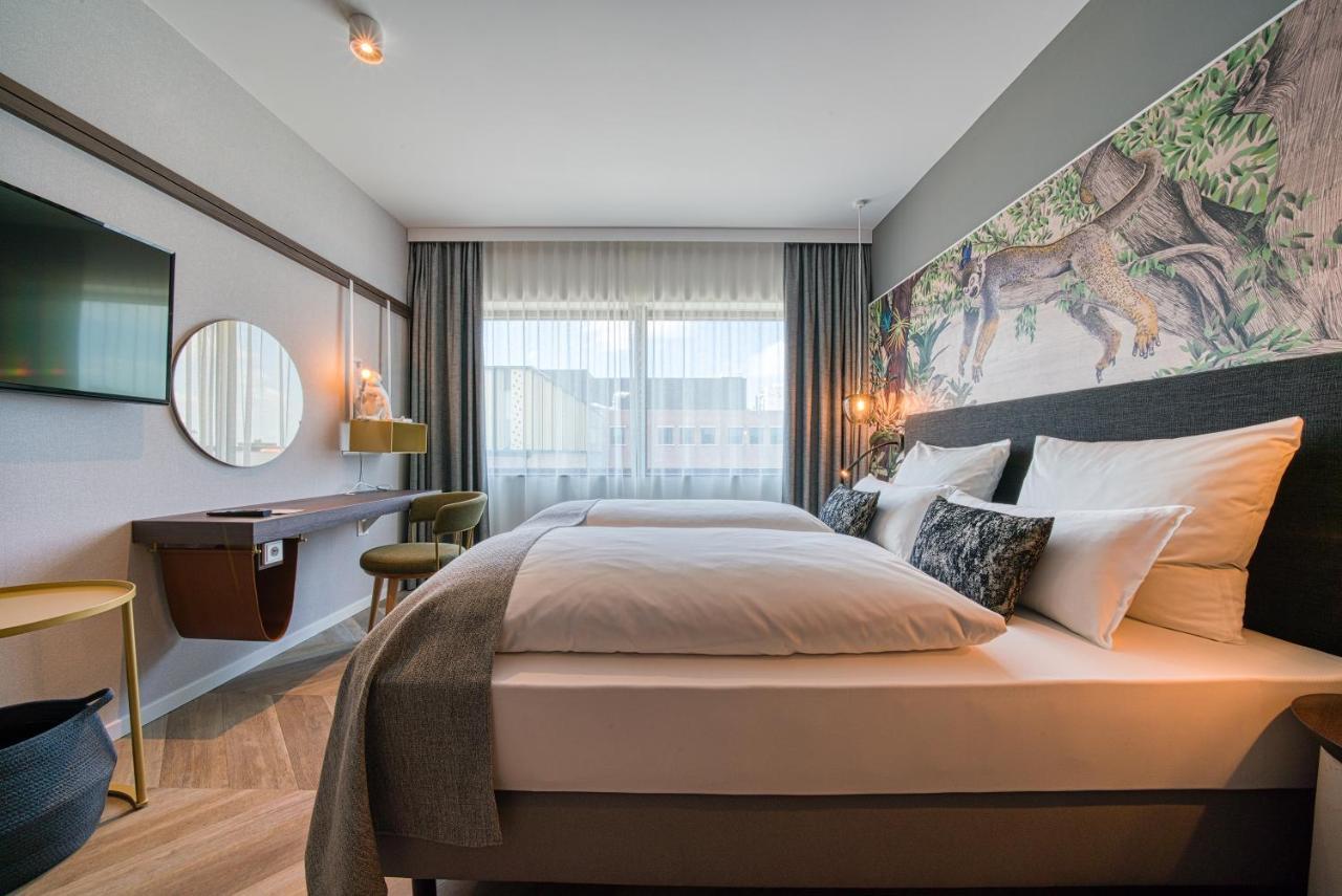 Отель Vienna House Easy By Wyndham Amsterdam Airport Schiphol Хоофддорп Экстерьер фото