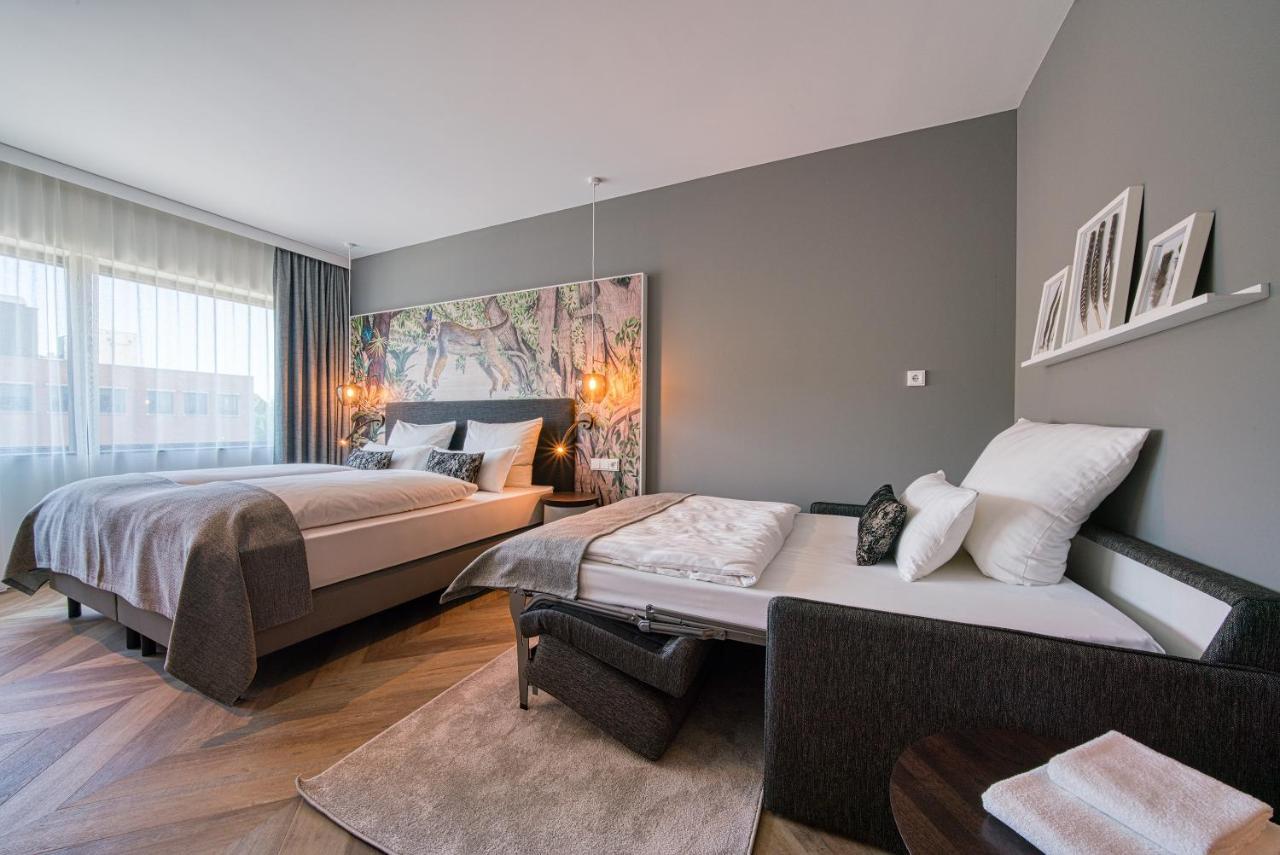 Отель Vienna House Easy By Wyndham Amsterdam Airport Schiphol Хоофддорп Экстерьер фото