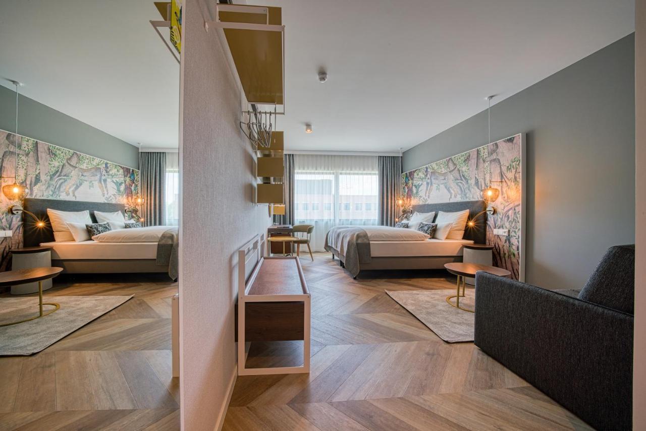 Отель Vienna House Easy By Wyndham Amsterdam Airport Schiphol Хоофддорп Экстерьер фото