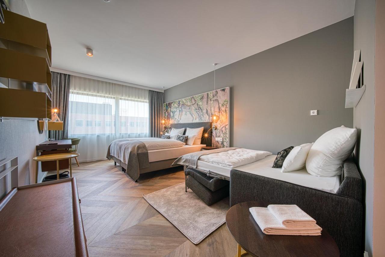 Отель Vienna House Easy By Wyndham Amsterdam Airport Schiphol Хоофддорп Экстерьер фото