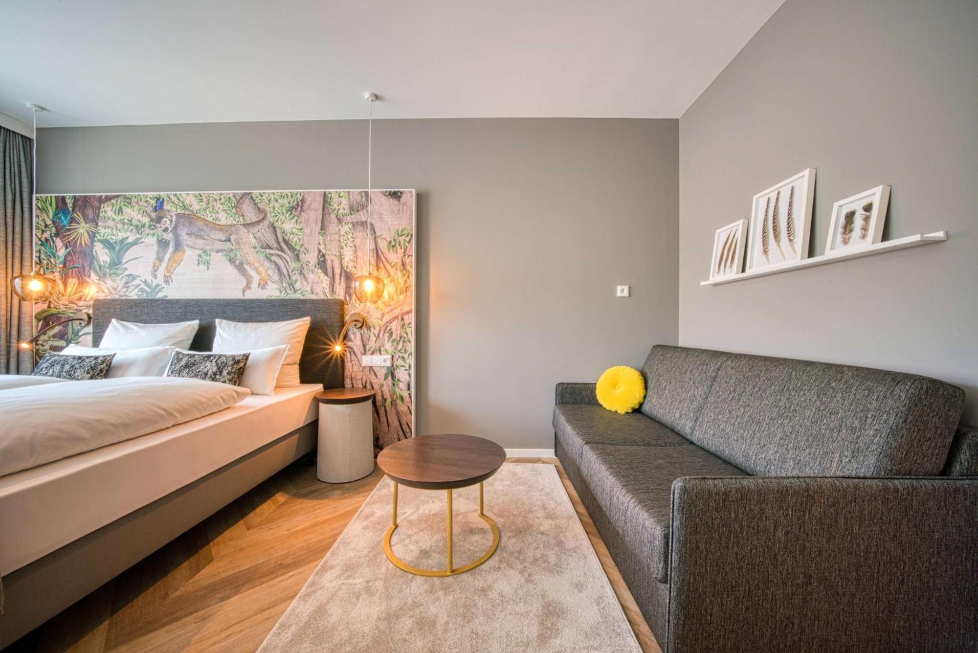 Отель Vienna House Easy By Wyndham Amsterdam Airport Schiphol Хоофддорп Экстерьер фото