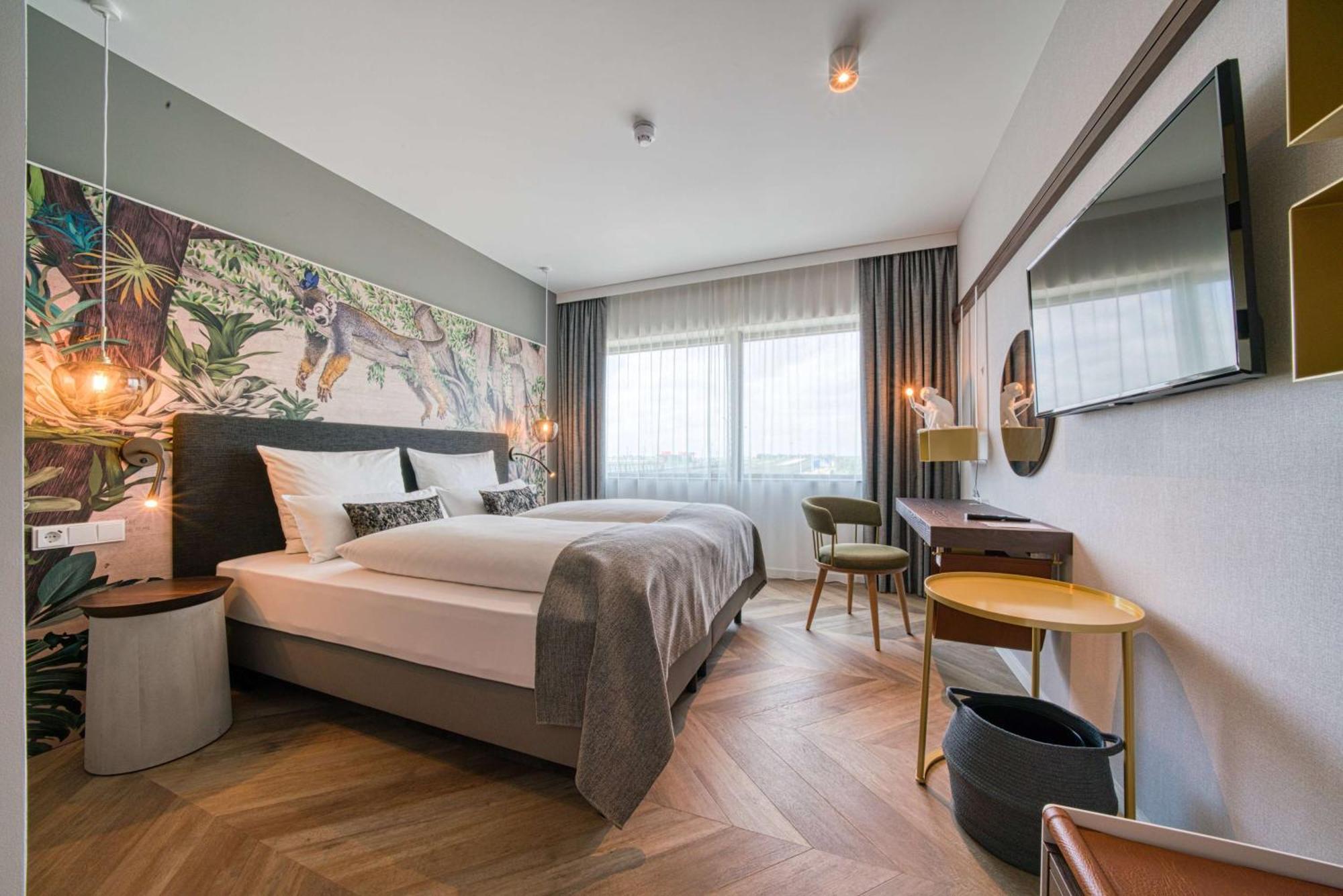 Отель Vienna House Easy By Wyndham Amsterdam Airport Schiphol Хоофддорп Экстерьер фото