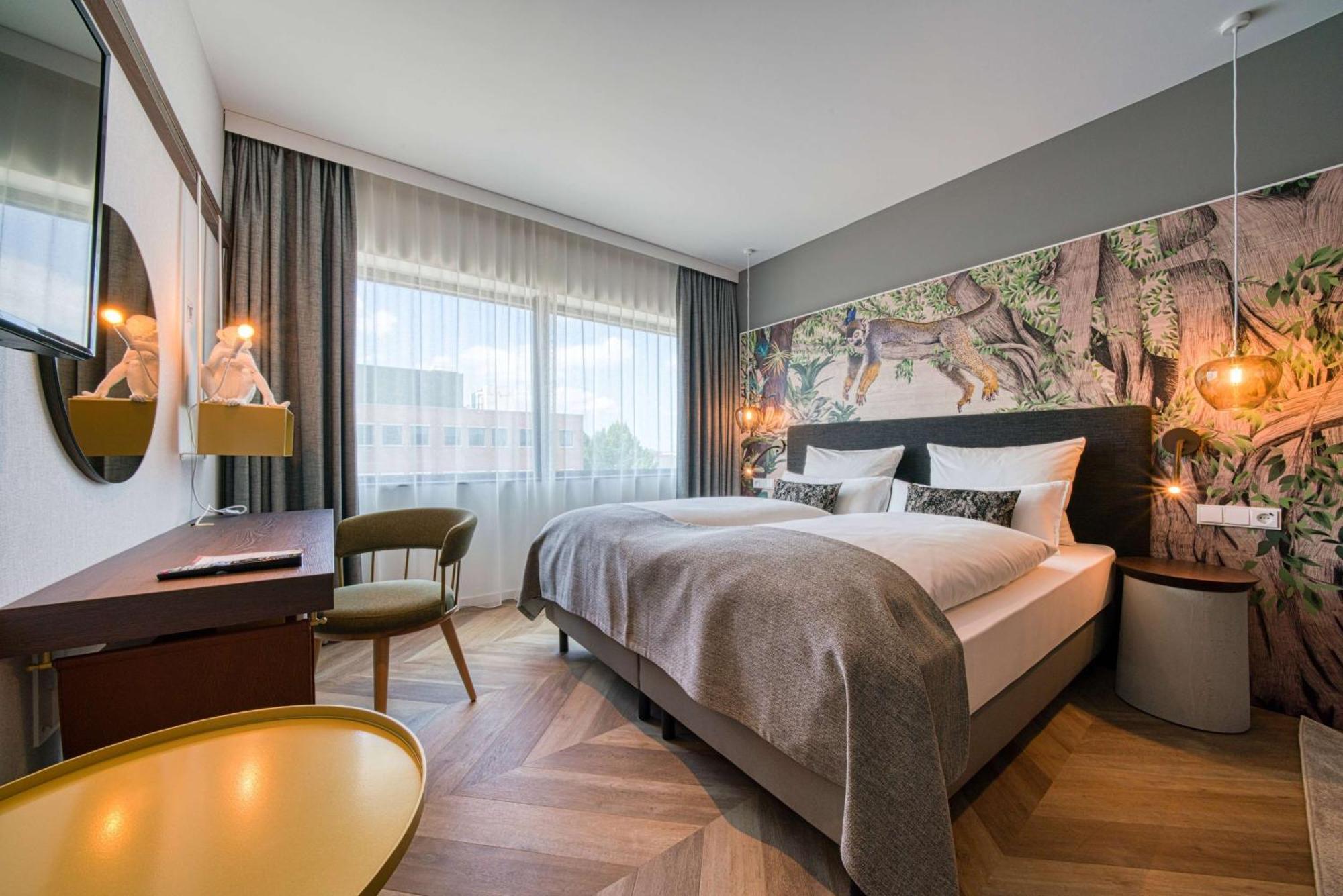 Отель Vienna House Easy By Wyndham Amsterdam Airport Schiphol Хоофддорп Экстерьер фото