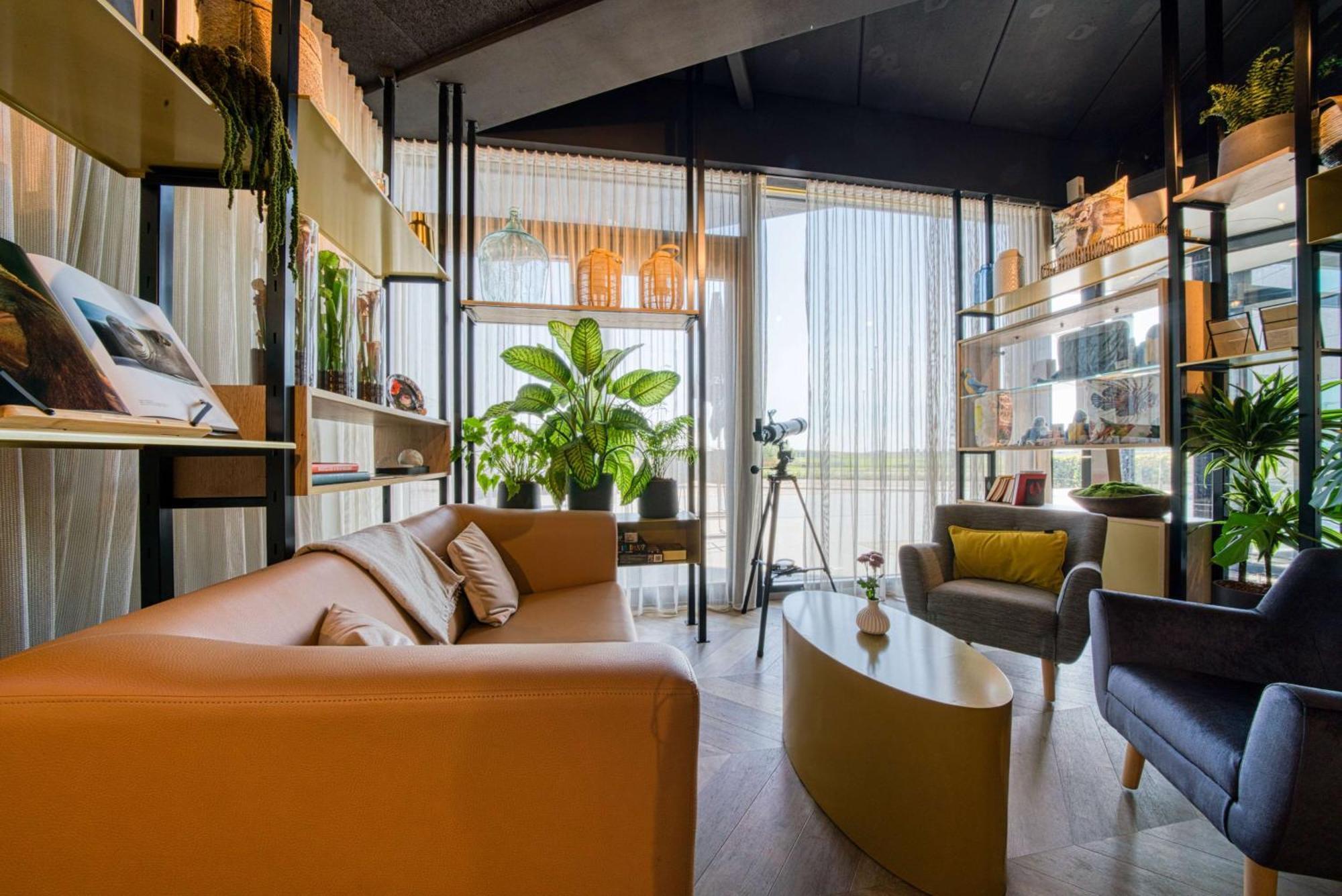 Отель Vienna House Easy By Wyndham Amsterdam Airport Schiphol Хоофддорп Экстерьер фото